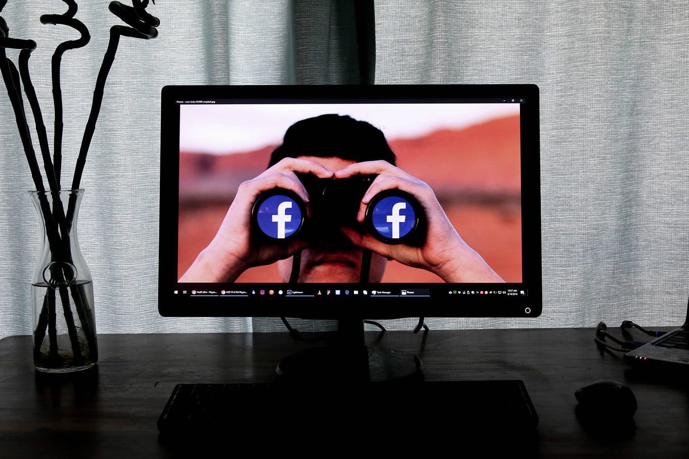 Monitorea la actividad del usuario de Facebook