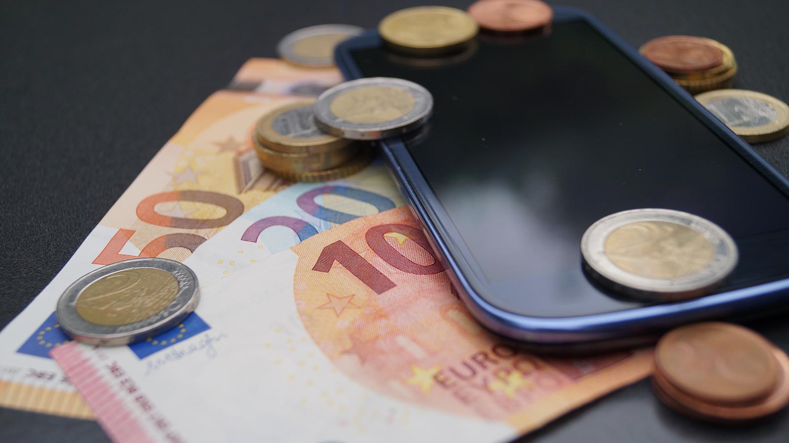Cuáles son los prefijos de tarificación especial con un coste muy elevado