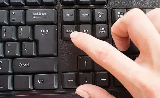 ¿Qué es la tecla DEL y para qué sirve?