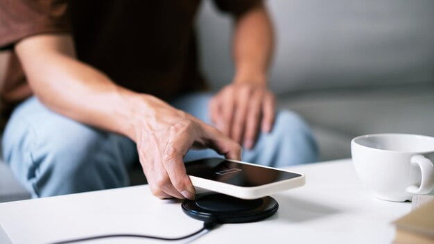 Ejemplos de modelos de móviles compatibles con carga inalámbrica 